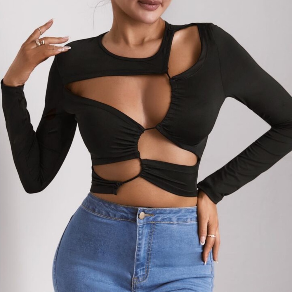 Fashion nova long sleeve cutout crop top